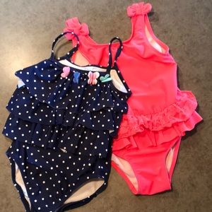 2 girls swimsuits